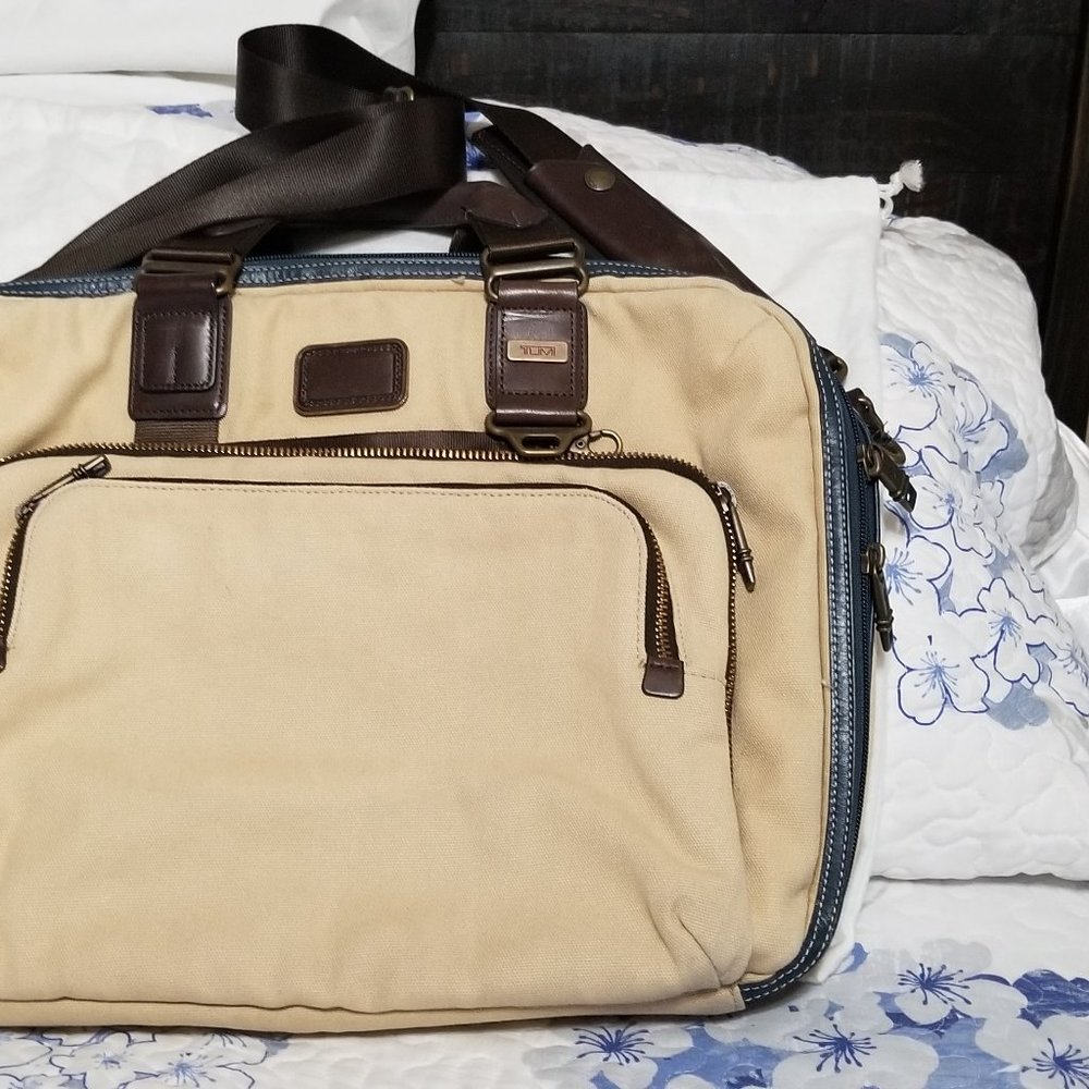 TUMI BRIEFCASE